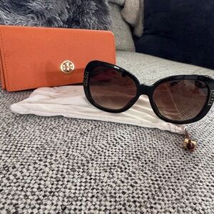 Tory Burch Black Frame Sunglasses with Brown Gradient Lenses